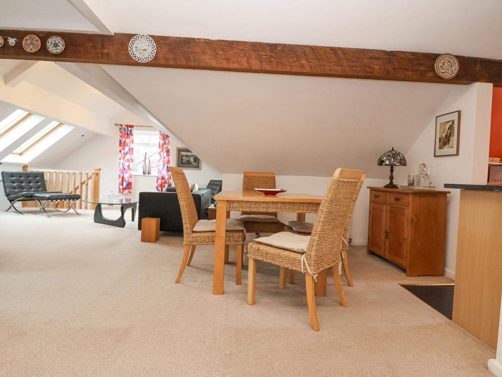 Dragon'S Den Apartment Chester Bagian luar foto